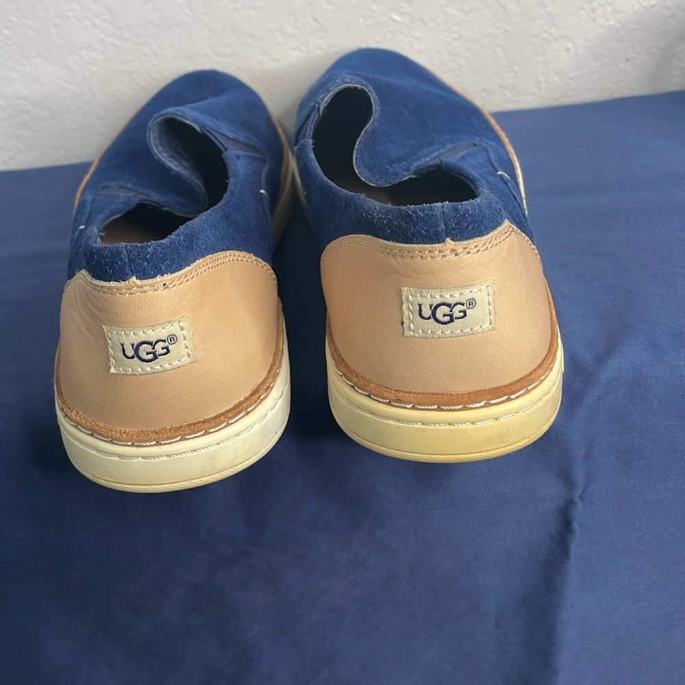 UGG Adley Perf Blue Suede Slip-on Shoe, size 9 - Picture 8 of 9